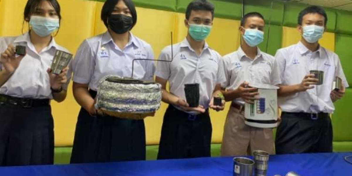 New idea from Thai students! ‘Recycling plastic bags as seedling bags’ helping farmers to reduce costs